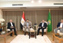 في مستهل جولته بالإسماعيلية.. وزير الشباب والرياضة يلتقي المحافظ