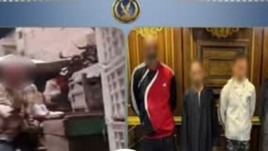 خناقة الـ"عيش" تنتهي في القسم.. سقوط عمال مخبز وبطل فيديو الاعتداء بالهرم.