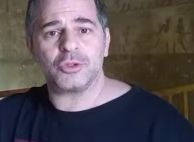 سياح من 8 دول يزورون معالم المنيا الأثرية ويشيدون بعظمة الحضارة المصرية