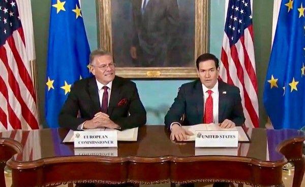 الولايات المتحدة والاتحاد الأوروبي يوقعان مذكرة تفاهم بشأن المعادن الحيوية