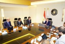 وزير التخطيط يبحث مع البنك الدولي إعداد استراتيجية الاستثمار الأجنبي المباشر