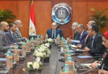 الحكومة تتحرك لدعم الصناعة.. وزير الاستثمار يؤكد إزالة العقبات وتعزيز التصنيع المحلي