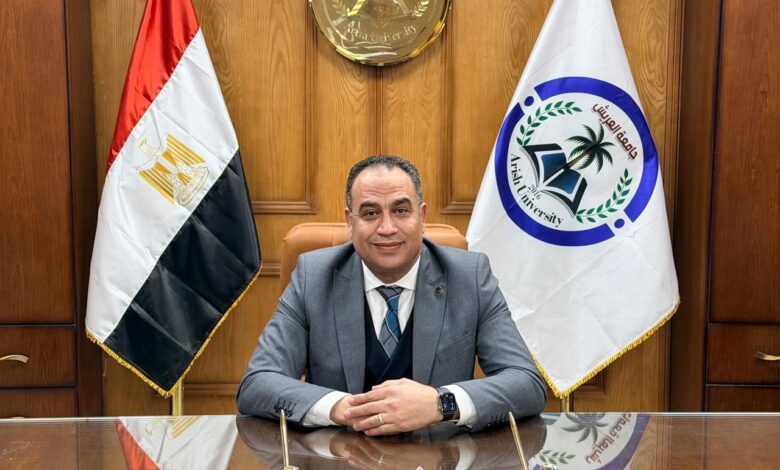 الأستاذ الدكتور أيمن الشبيني - رئيس جامعة العريش