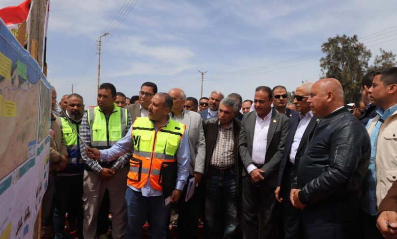 جولة تفقدية لوزير النقل ومحافظ شمال سيناء لمتابعة تطوير الطريق الدولي الساحلي