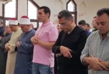 محافظ البحر الأحمر ووزير الشباب والرياضة يؤديان صلاة الجمعة بمدينة الشبابية بالغردقة