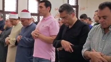 محافظ البحر الأحمر ووزير الشباب والرياضة يؤديان صلاة الجمعة بمدينة الشبابية بالغردقة