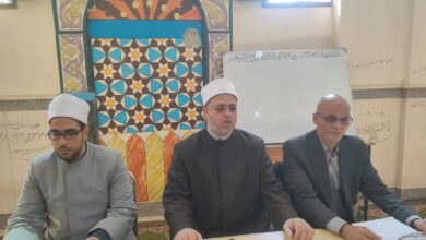 محافظ أسيوط يطلق برنامجًا تدريبيًا للأئمة والواعظات لنشر الوعي السكاني
