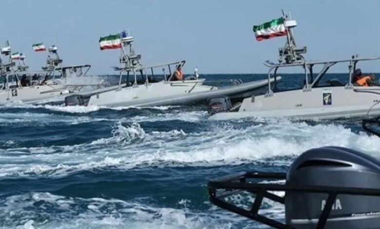 الحرس الثوري الإيراني: لا نزال نسيطر على مضيق هرمز رغم التصعيد الأمريكي