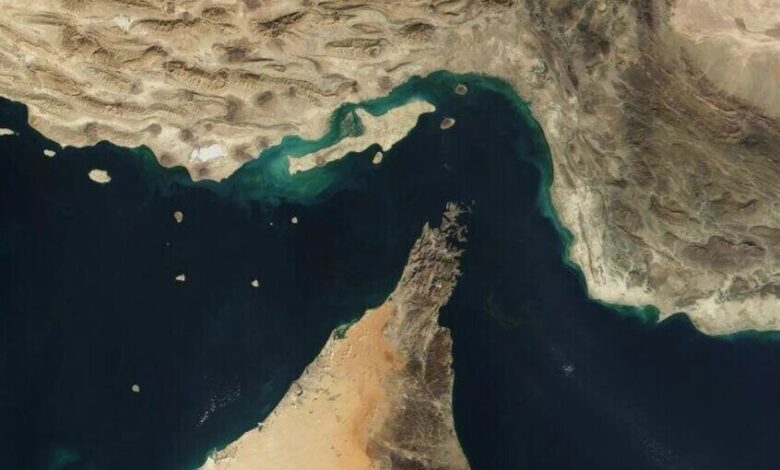 التجارة البحرية البريطانية: هجوم بزوارق صغيرة على سفينة شحن قرب السواحل الإيرانية
