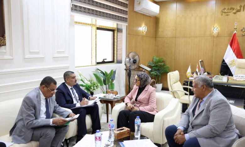 محافظ الوادي الجديد تلتقي نواب الشعب والشيوخ
