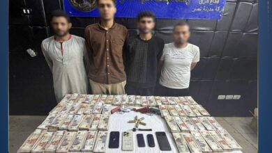 الداخلية تضبط 4 متهمين بالنصب على المواطنين