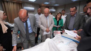 محافظ أسيوط يشارك المرضى فرحة عيد الأضحى داخل مستشفى الإصابات الجامعي
