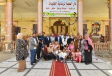 محافظ أسيوط يشارك الأيتام فرحة عيد الأضحى