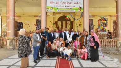 محافظ أسيوط يشارك الأيتام فرحة عيد الأضحى