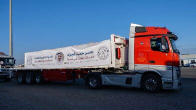 «جسر حميد الجوي» يواصل دعم غزة.. الإمارات تدفع بـ15 شاحنة مساعدات تحمل 195 طناً من الإمدادات الغذائية