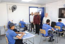 محافظ الوادي الجديد تتابع امتحانات الدبلومات الفنية في 14 لجنة