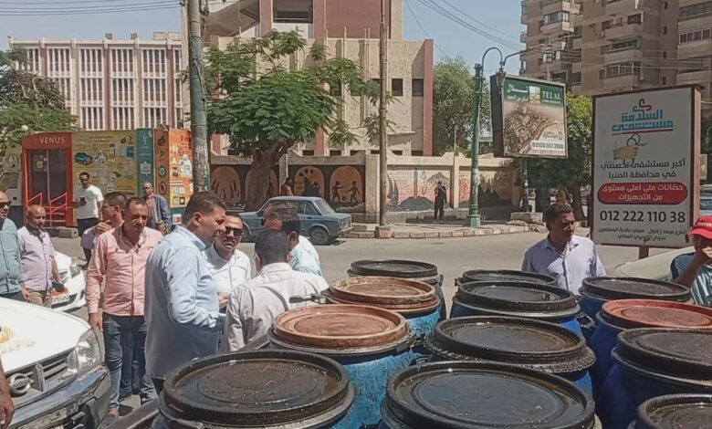 ضبط سيارة بزيوت غير صالحة للاستهلاك بالمنيا