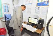محافظ أسيوط يحيل مدير وحدة صحية وأطقم طبية للتحقيق خلال جولة مفاجئة