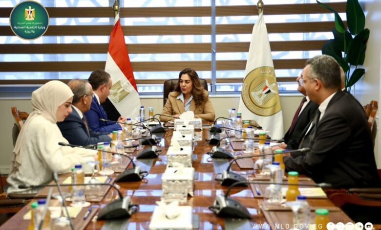 منال عوض ونقيب المهندسين يبحثان تطوير منظومة البناء والتصالح بالمحافظات