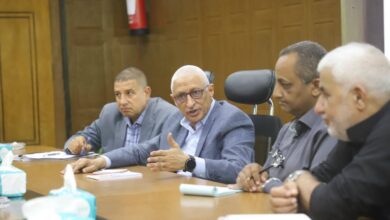 محافظ شمال سيناء يراجع الاستعدادات النهائية لانطلاق منظومة النظافة الجديدة
