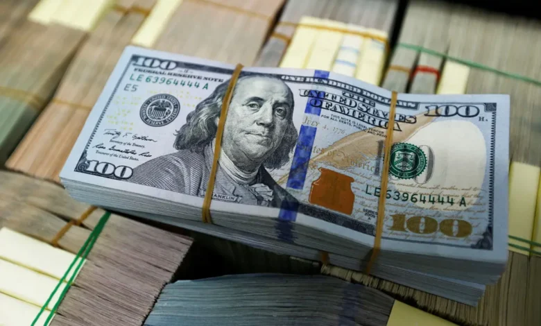 الدولار يواصل الصعود أمام الجنيه المصري.. تعرف على أحدث أسعار الصرف في البنوك اليوم