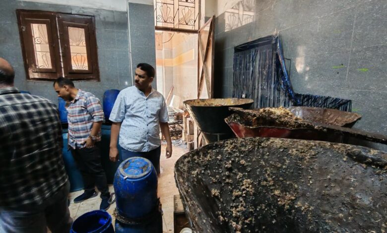 ضبط مخزن عسل غير مرخص ومنتجات مجهولة المصدر في منفلوط خلال حملة رقابية مفاجئة