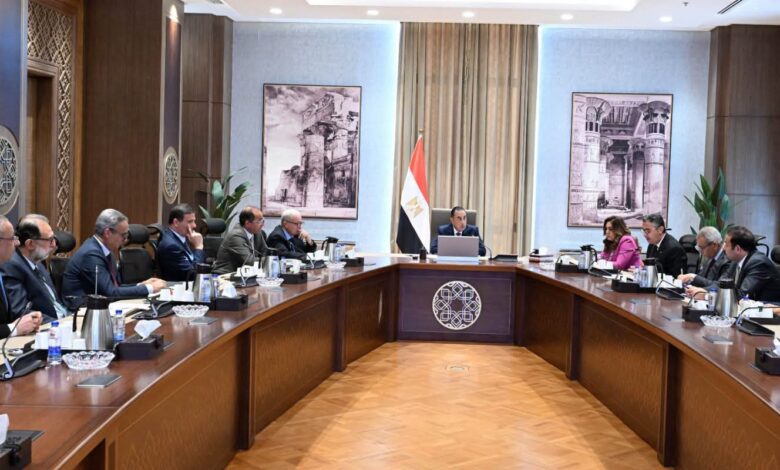 "سوق دائم بكل محافظة".. تحرك حكومي لخفض الأعباء المعيشية