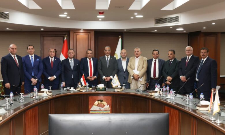 الهيئة البرلمانية لـ«حماة الوطن» بالجيزة تبحث مع المحافظ أبرز ملفات ومشكلات المحافظة