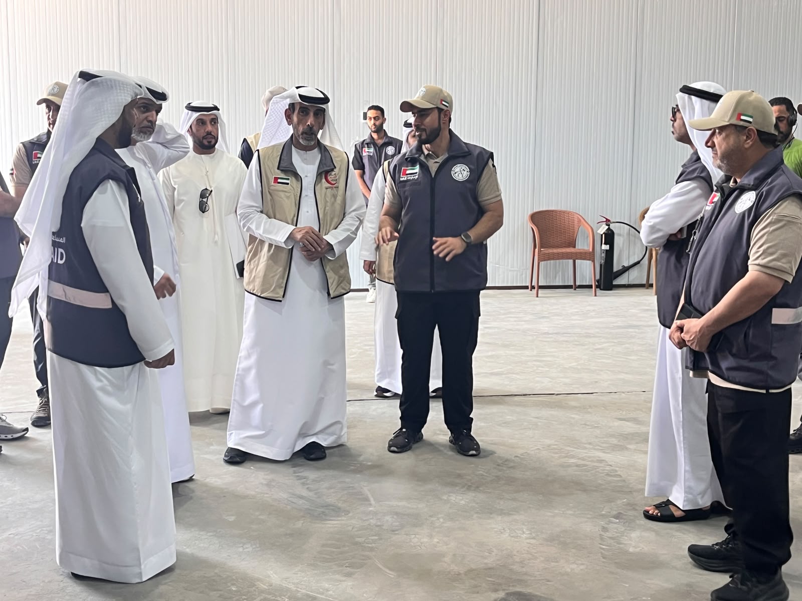 جانب من زيارة مركز المساعدات الإماراتي بالعريش