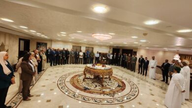 الرحبي في حفل تكريم البعثة الدبلوماسية بالقاهرة: النجاح الحقيقي للمؤسسات يُقاس بأثرها الإنساني وروح الفريق