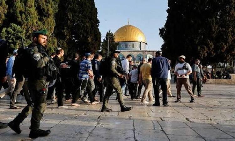 مصر تحذر من استهداف الأونروا.. ماذا وراء اقتحام مركزها في القدس المحتلة؟