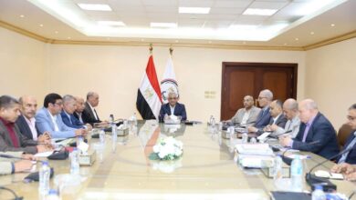 ​وزير الإنتاج الحربي يستعرض خطط التطوير ومستجدات الشركات التابعة