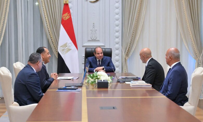 السيسي يلتقي مدبولي ووزيري التربية والتعليم والتعليم العالي بالعلمين