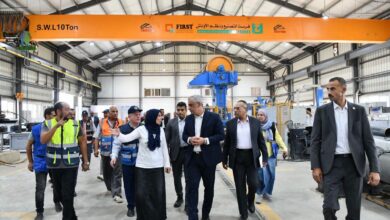 ​جولة مفاجئة لـ "جمبلاط" بشركة حلوان لمحركات الديزل