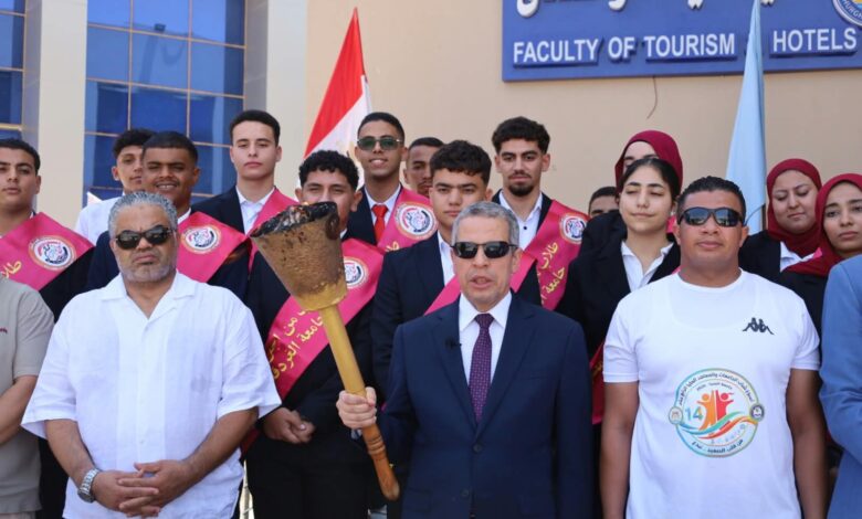 شعلة أسبوع شباب الجامعات الـ14 تصل الغردقة.. جولة بمشروع الجوجوبا