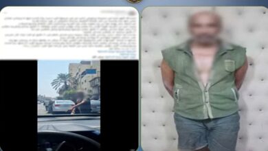 ضبط شخص اعتدى على سيدة وحطم سيارتها بالحجارة في القاهرة.