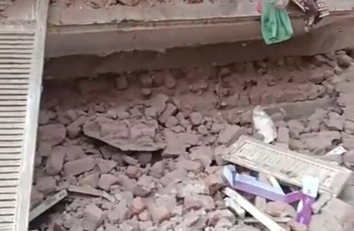 انهيار منزل من 3 طوابق وإصابة 3 أشخاص في أخميم بسوهاج