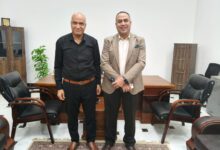 رئيس جامعة العريش يهنئ عميد الطب البيطري بتجديد الثقة ويؤكد دعم مسيرة التطوير