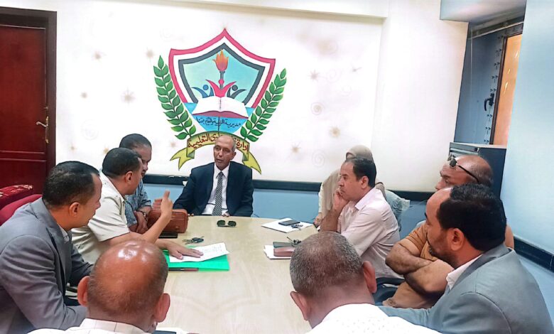 تعليم نجع حمادي ينهي أزمة التوزيع الإلكتروني للثانوي العام: "لن نترك طالباً بلا مكان"