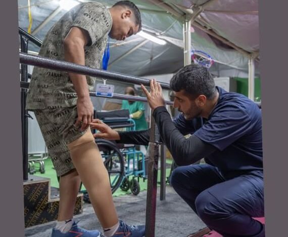 المستشفى الإماراتي العائم بالعريش يركب أطرافًا صناعية لـ64 مصابًا فلسطينيًا